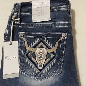 Miss Me Mid Rise Bootcut Jeans Size 32 Steer Skull Studded Western Cowgirl Rodeo